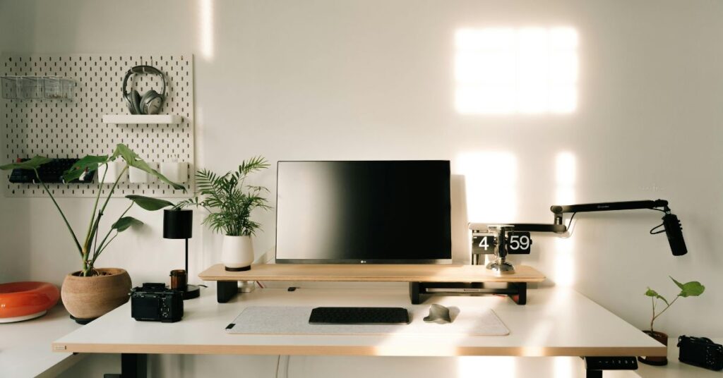 home worspace for your niche website business