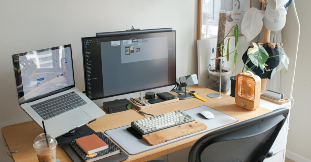 home office desktop workspace for affiliate marketers
